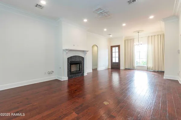 $2,300 | 331 Camus Road, Lafayette, LA 70503