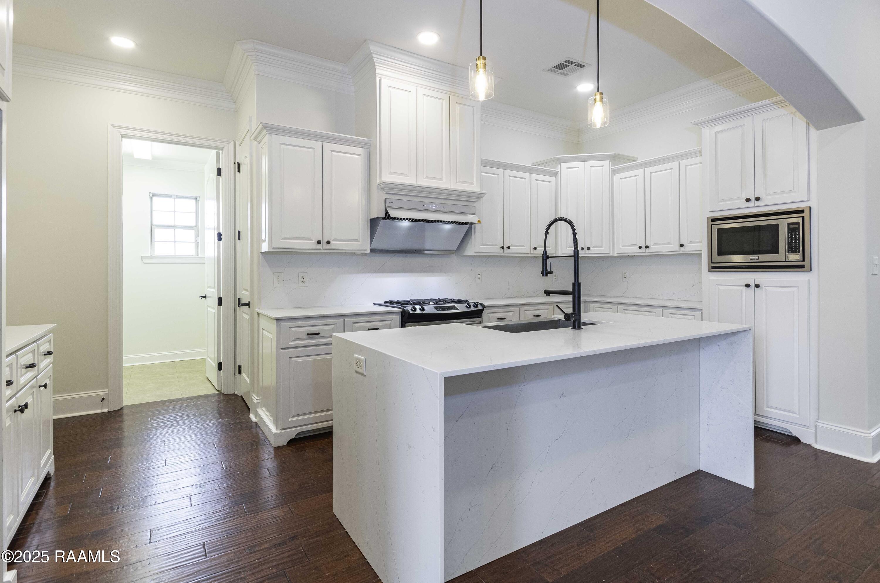 331 Camus Road Lafayette, LA 70503 - Photo 10 of 40 Kitchen 1