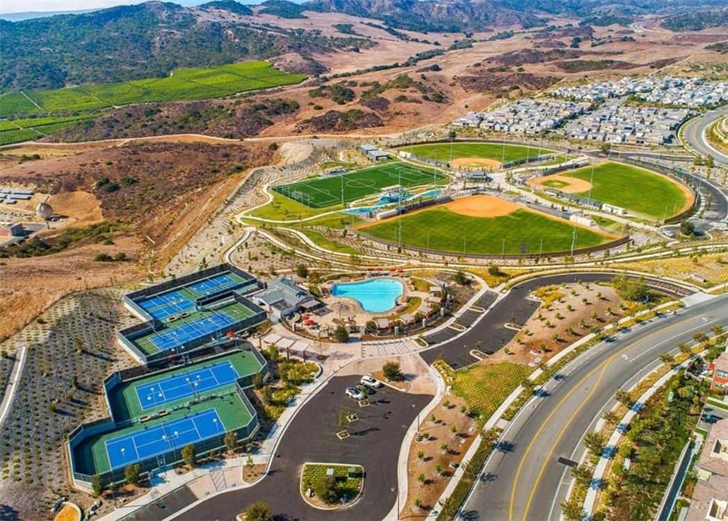 1200 Lasso Way, Unit 105 Rancho Mission Viejo, CA 92694 - Photo 42 of 43 view of an outdoor space