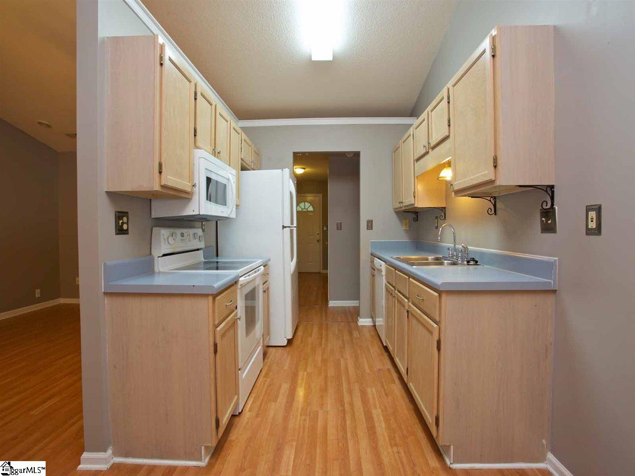 9 East Fall River Way Simpsonville, SC 29680 - Photo 12 of 29 Gallery Image 12
