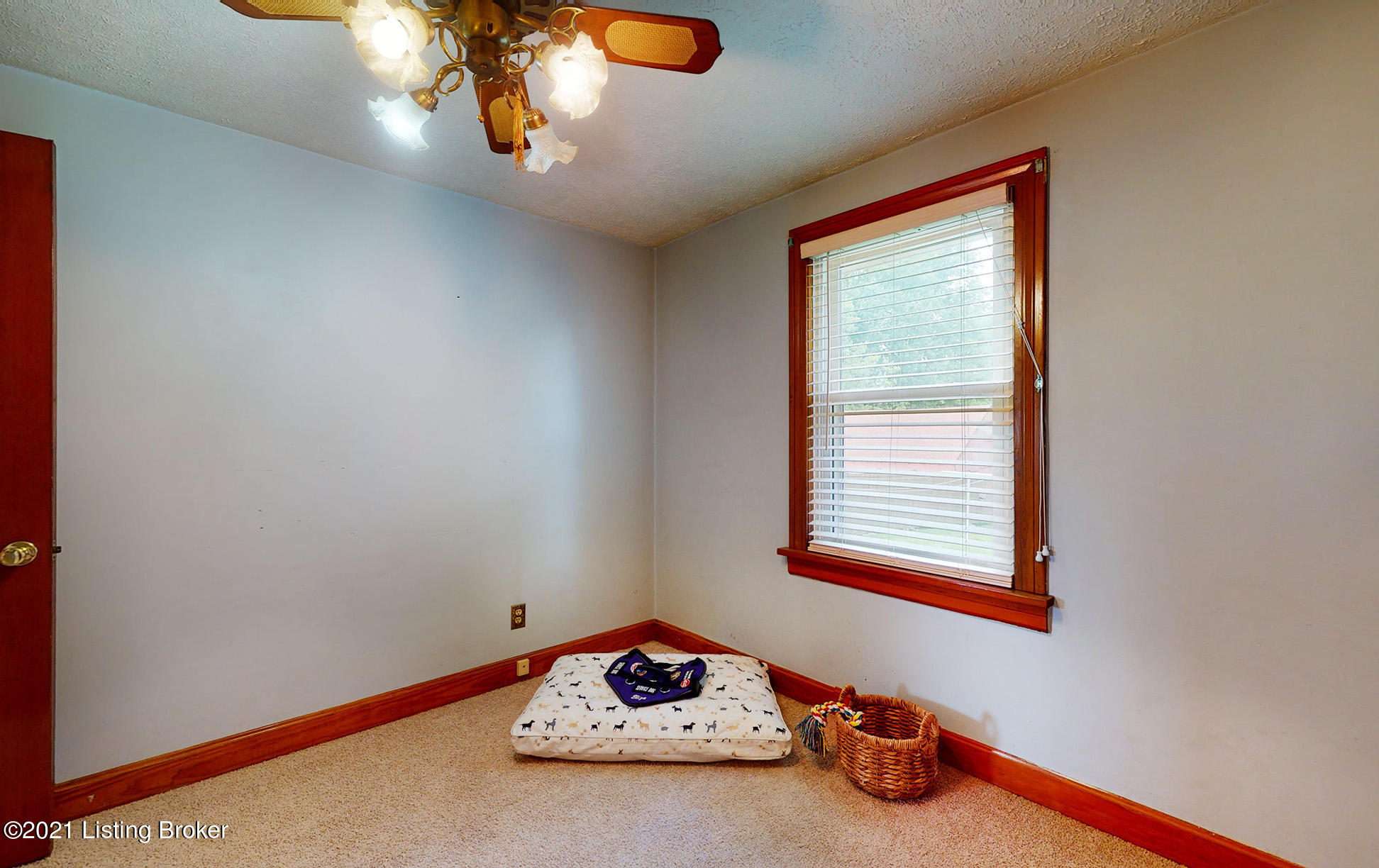 4134 Dover Road Louisville, KY 40216 - Photo 30 of 98 4134-Dover-Rd-05132021-032