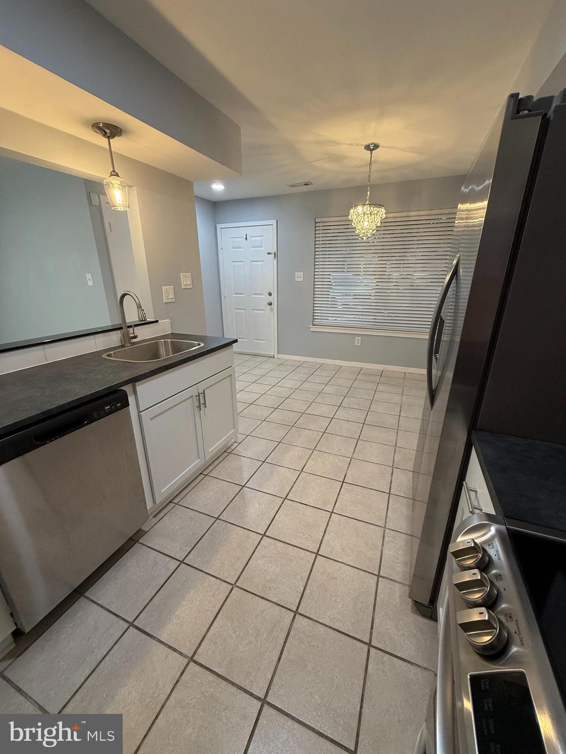 313 Gregorys Way Voorhees, NJ 08043 - Photo 7 of 24