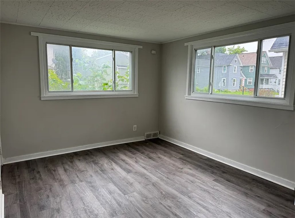 327 Webster Avenue Rochester, NY 14609 - Photo 11 of 14