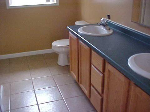 980 Plank Road Dundee, MI 48131 - Photo 7 of 10 670467-6.JPG