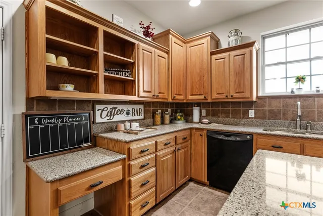 $725,000 | 2800 Lomas Rodando Calzada Road, Kempner, TX 76539