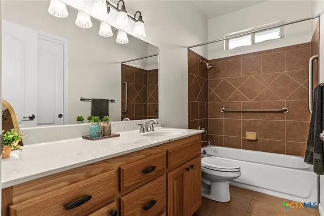 $725,000 | 2800 Lomas Rodando Calzada Road, Kempner, TX 76539