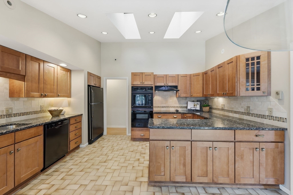 203 Green Hill Road Longmeadow, MA 01106 - Photo 11 of 42