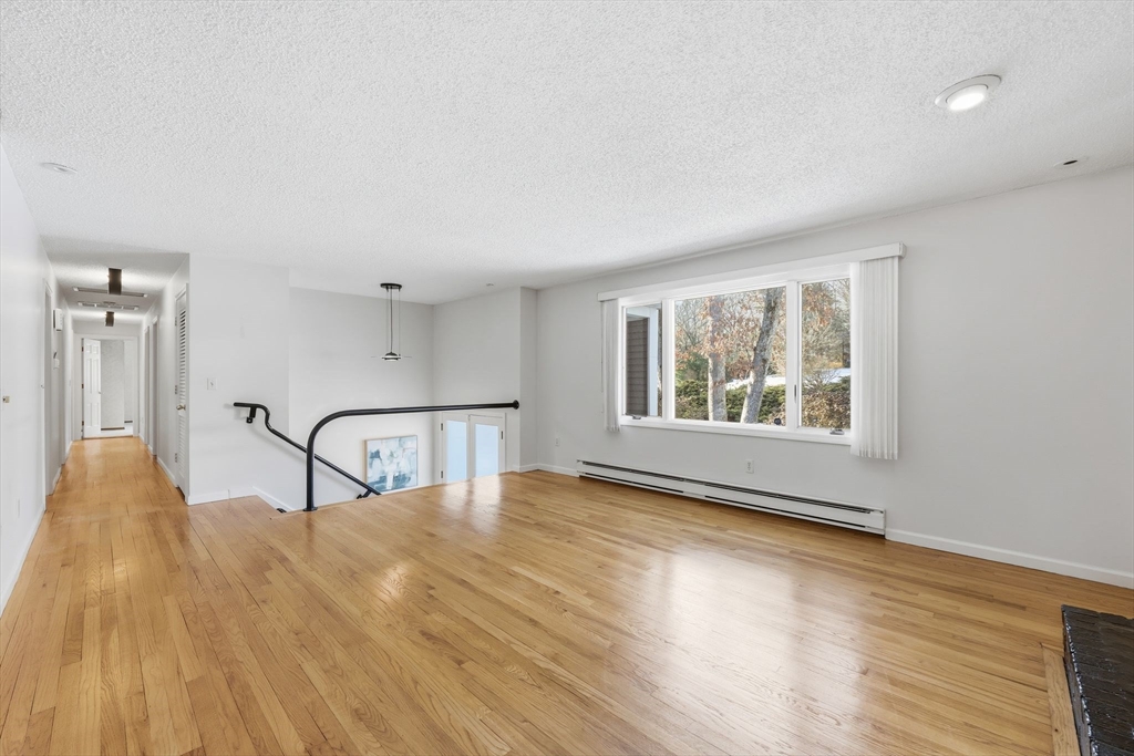 203 Green Hill Road Longmeadow, MA 01106 - Photo 3 of 42