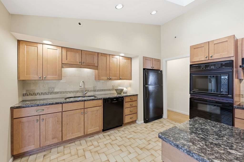 203 Green Hill Road Longmeadow, MA 01106 - Photo 9 of 42