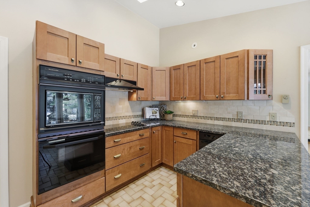 203 Green Hill Road Longmeadow, MA 01106 - Photo 10 of 42