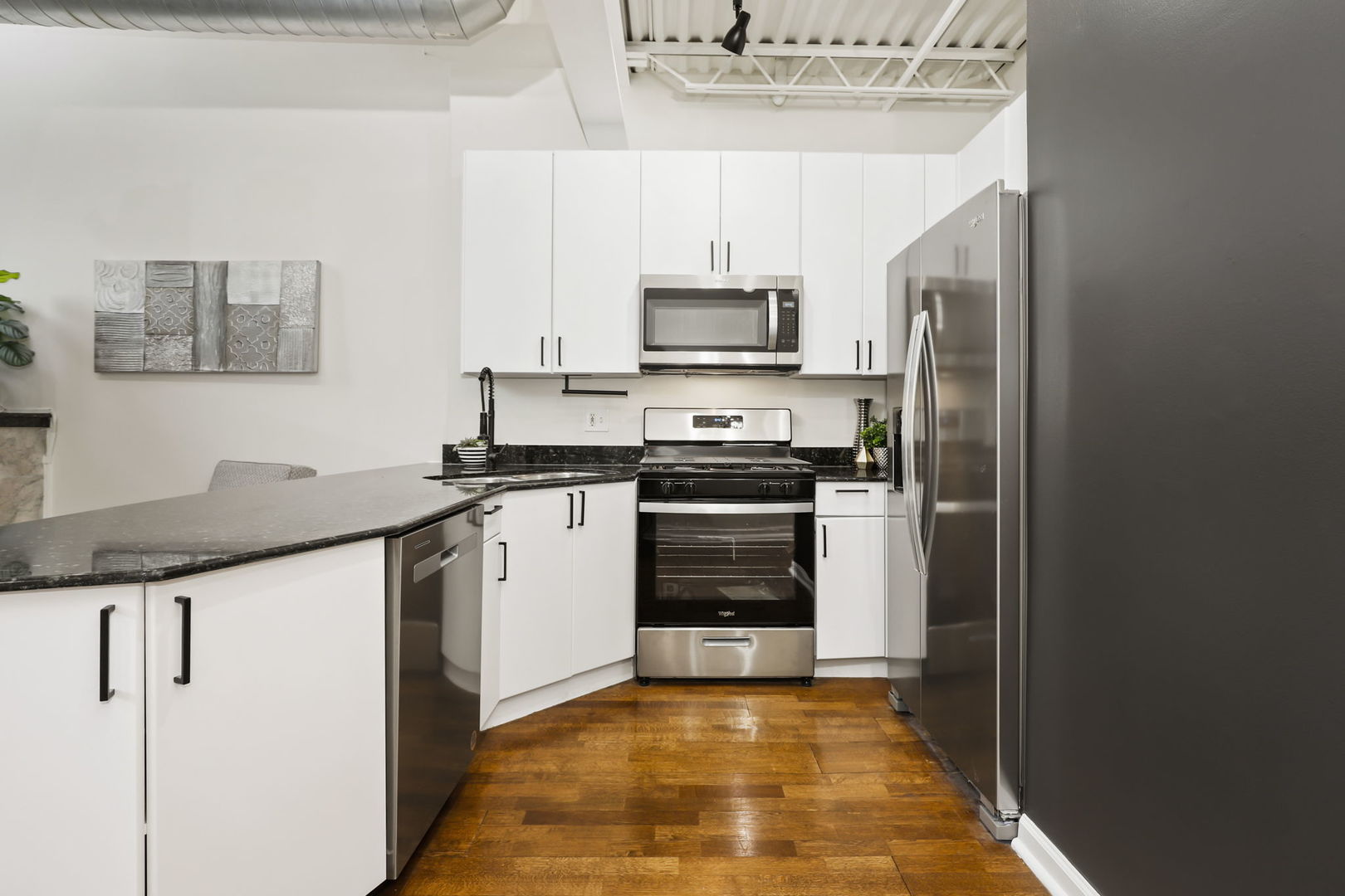 2101 West Rice Street, Unit 101 Chicago, IL 60622 - Photo 11 of 30