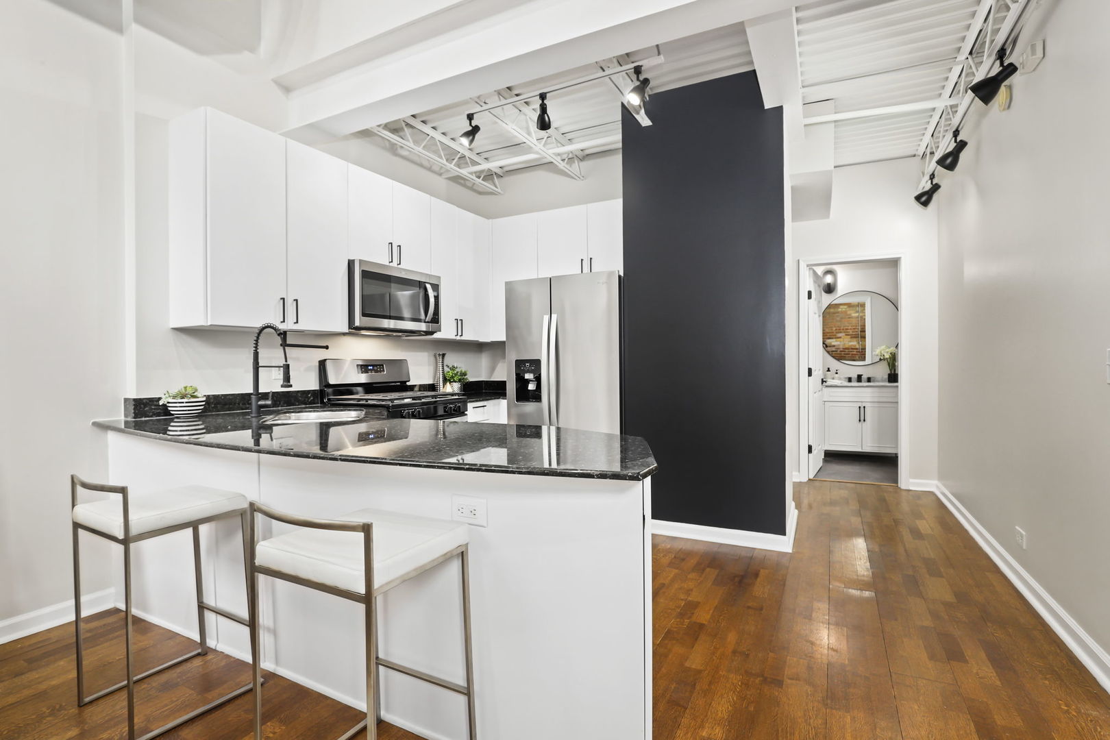 2101 West Rice Street, Unit 101 Chicago, IL 60622 - Photo 8 of 30