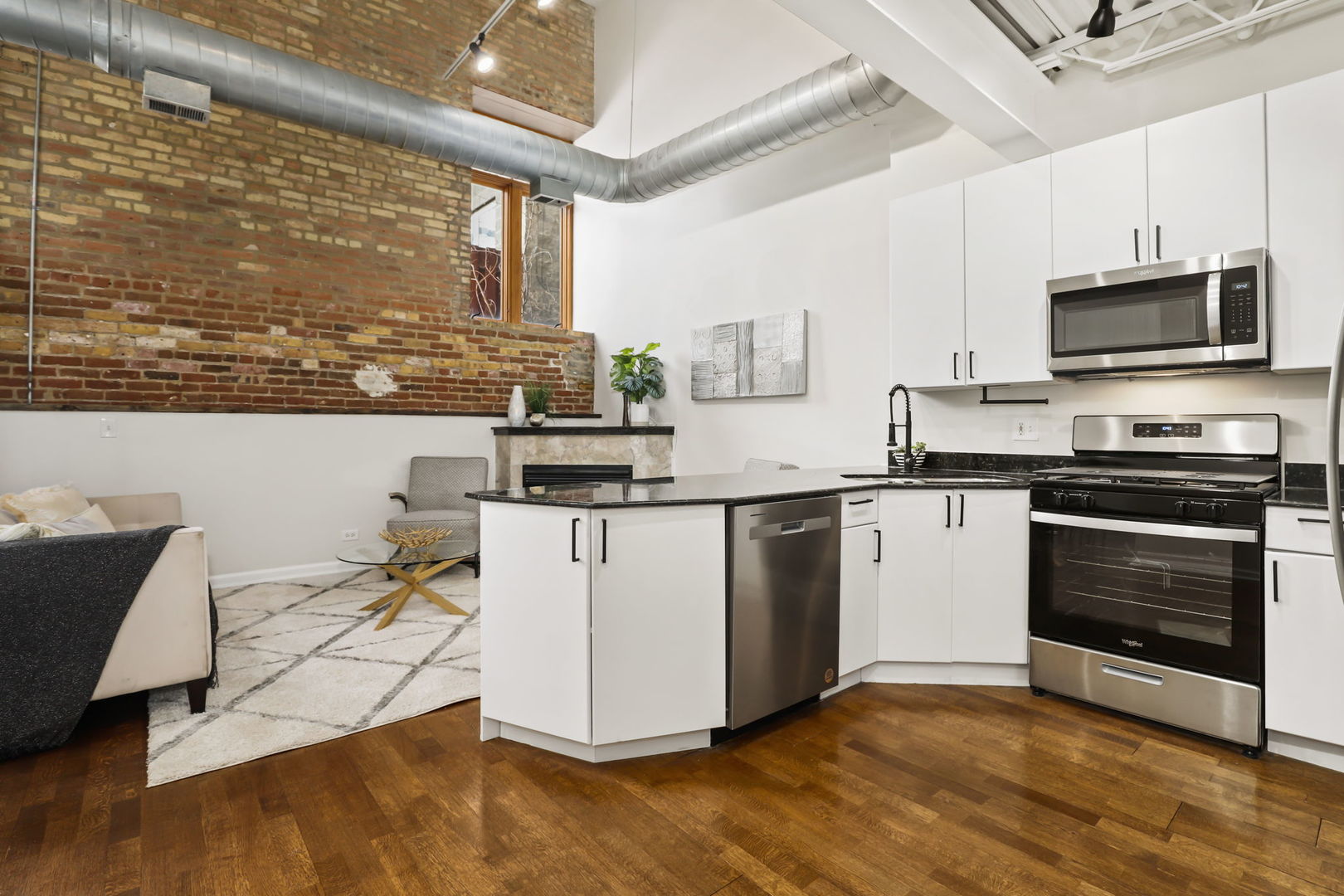 2101 West Rice Street, Unit 101 Chicago, IL 60622 - Photo 10 of 30