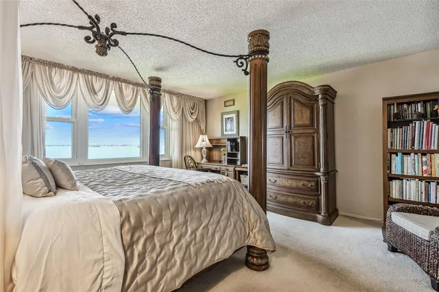 $1,090,000 | 634 Edgewater Drive, Unit 744, Dunedin, FL 34698