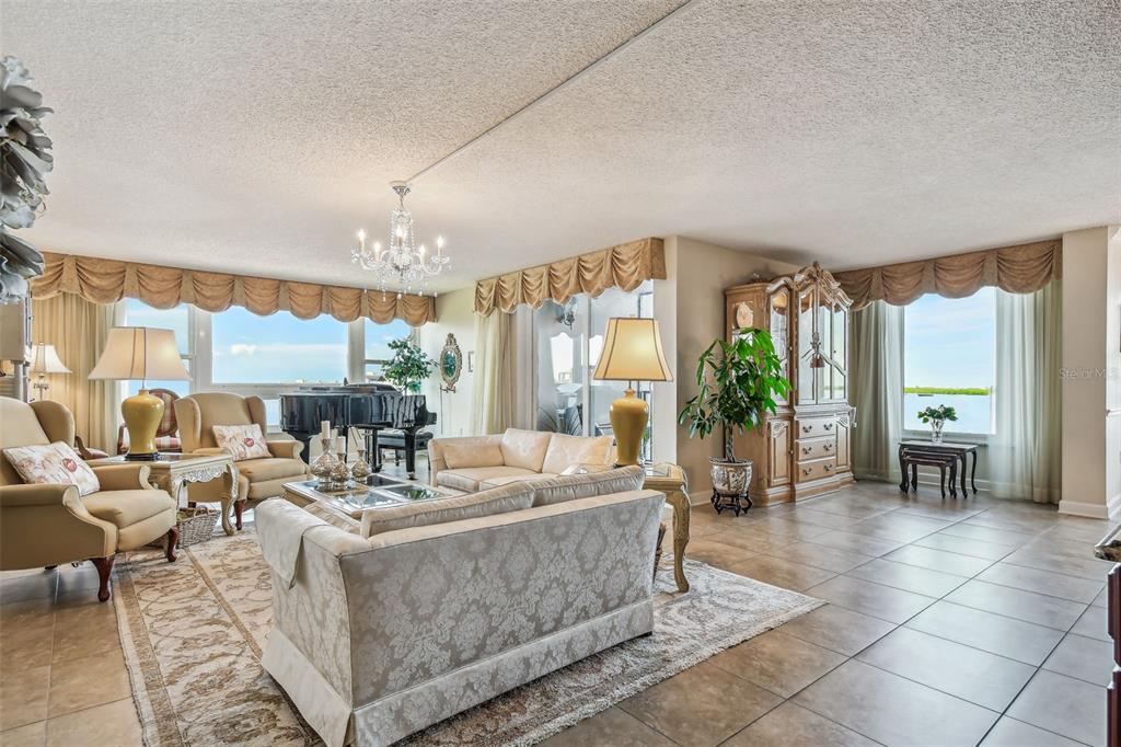 634 Edgewater Drive, Unit 744 Dunedin, FL 34698 - Photo 5 of 44