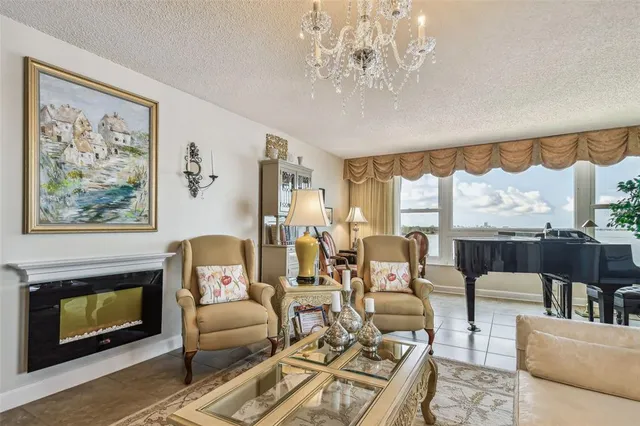 $1,090,000 | 634 Edgewater Drive, Unit 744, Dunedin, FL 34698