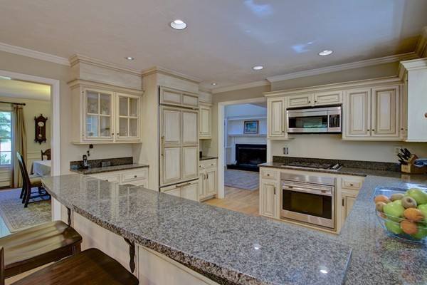20 Elizabeth Road Hopkinton, MA 01748 - Photo 11 of 29 Gallery Image 11