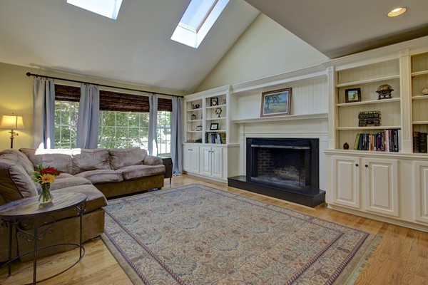 20 Elizabeth Road Hopkinton, MA 01748 - Photo 14 of 29 Gallery Image 14