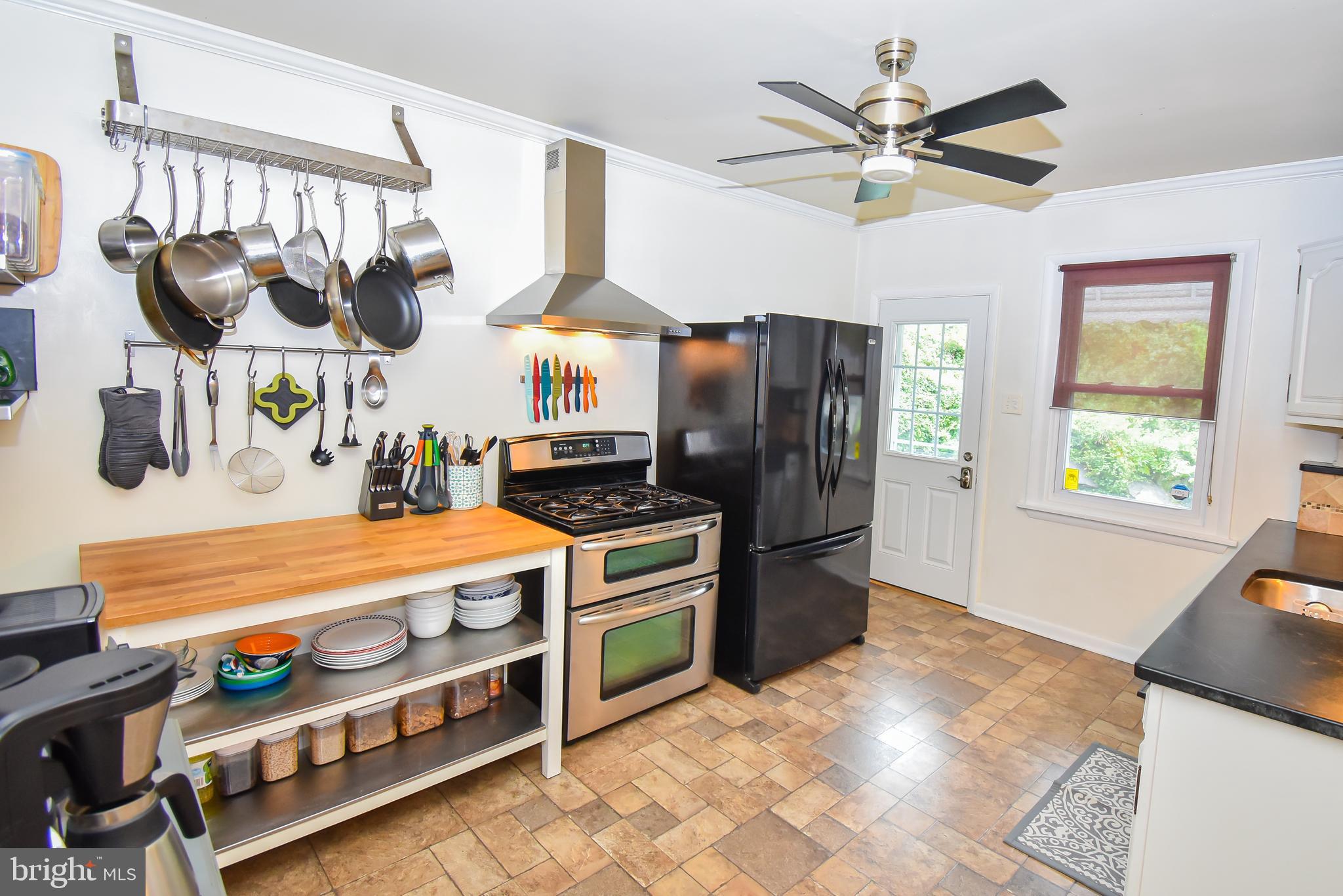 574 Mill Road Havertown, PA 19083 - Photo 14 of 27 Kitchen