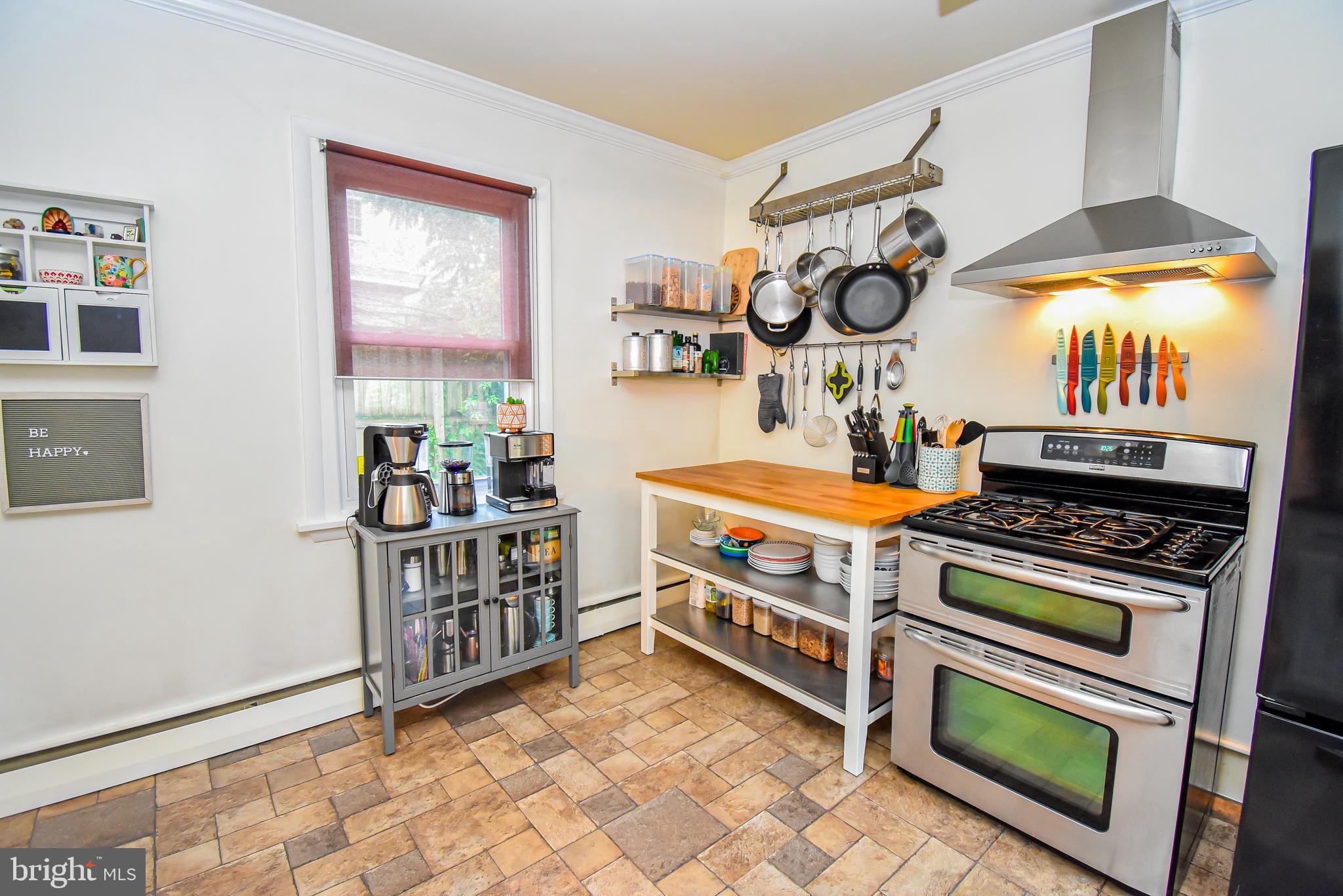 574 Mill Road Havertown, PA 19083 - Photo 16 of 27 Kitchen
