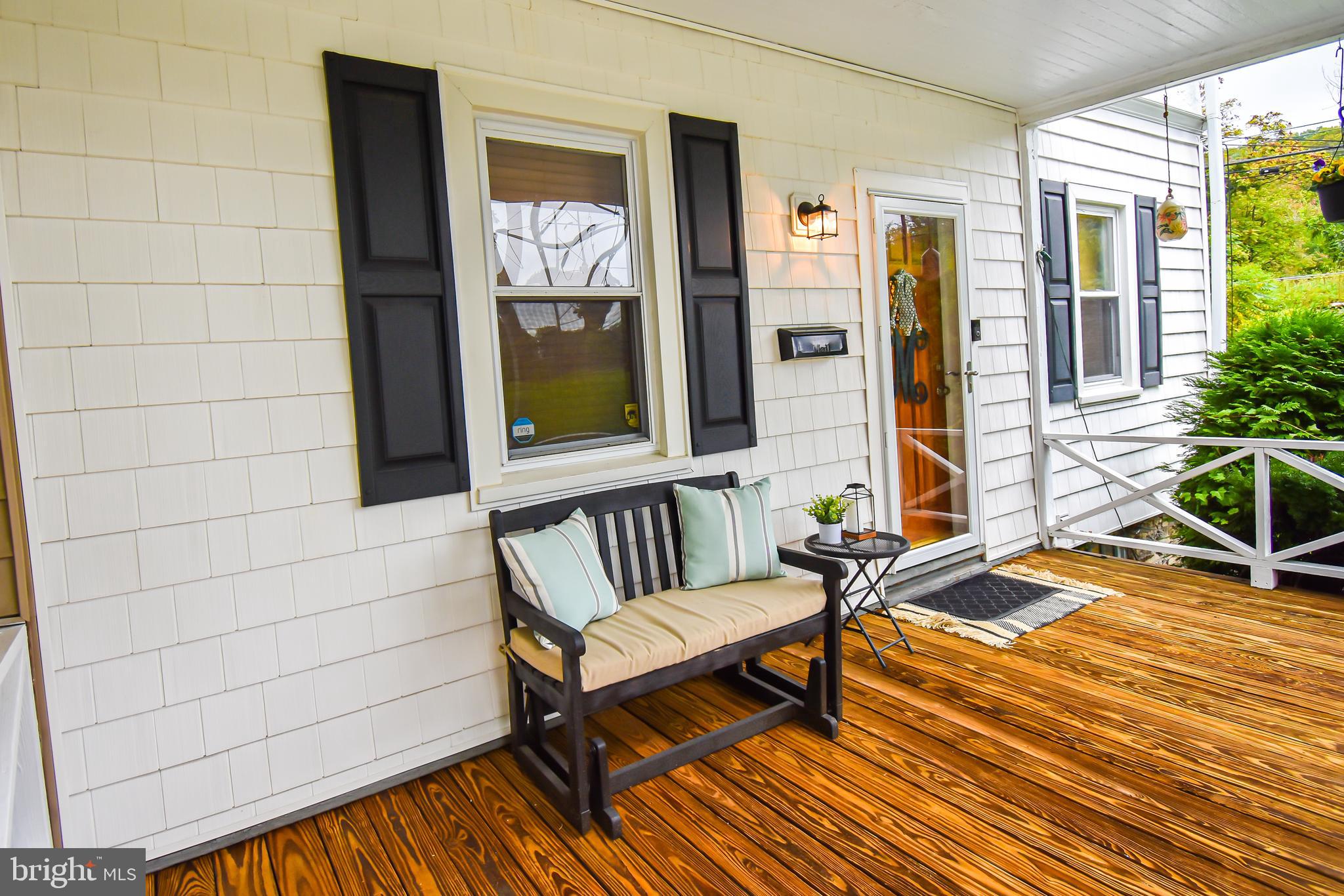 574 Mill Road Havertown, PA 19083 - Photo 6 of 27 Front Porch