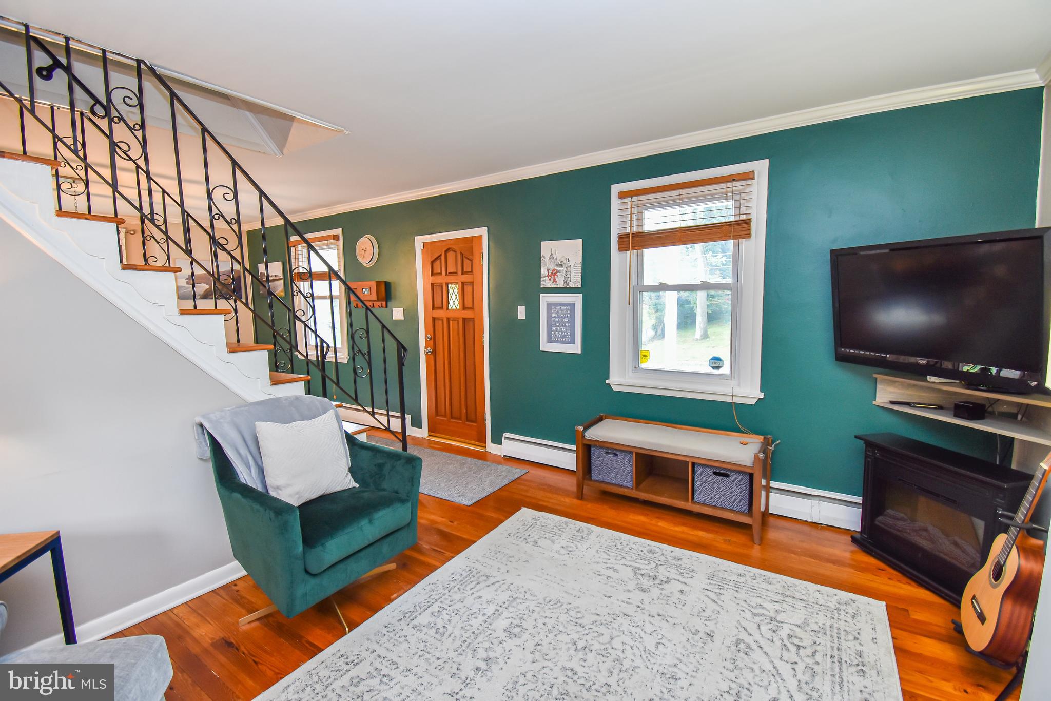 574 Mill Road Havertown, PA 19083 - Photo 9 of 27 Living Room