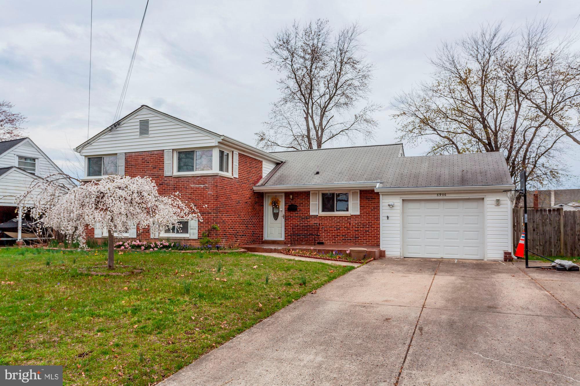 6906 Inverness Drive Springfield, VA 22150 - Photo 1 of 42 EXTERIOR FRONT