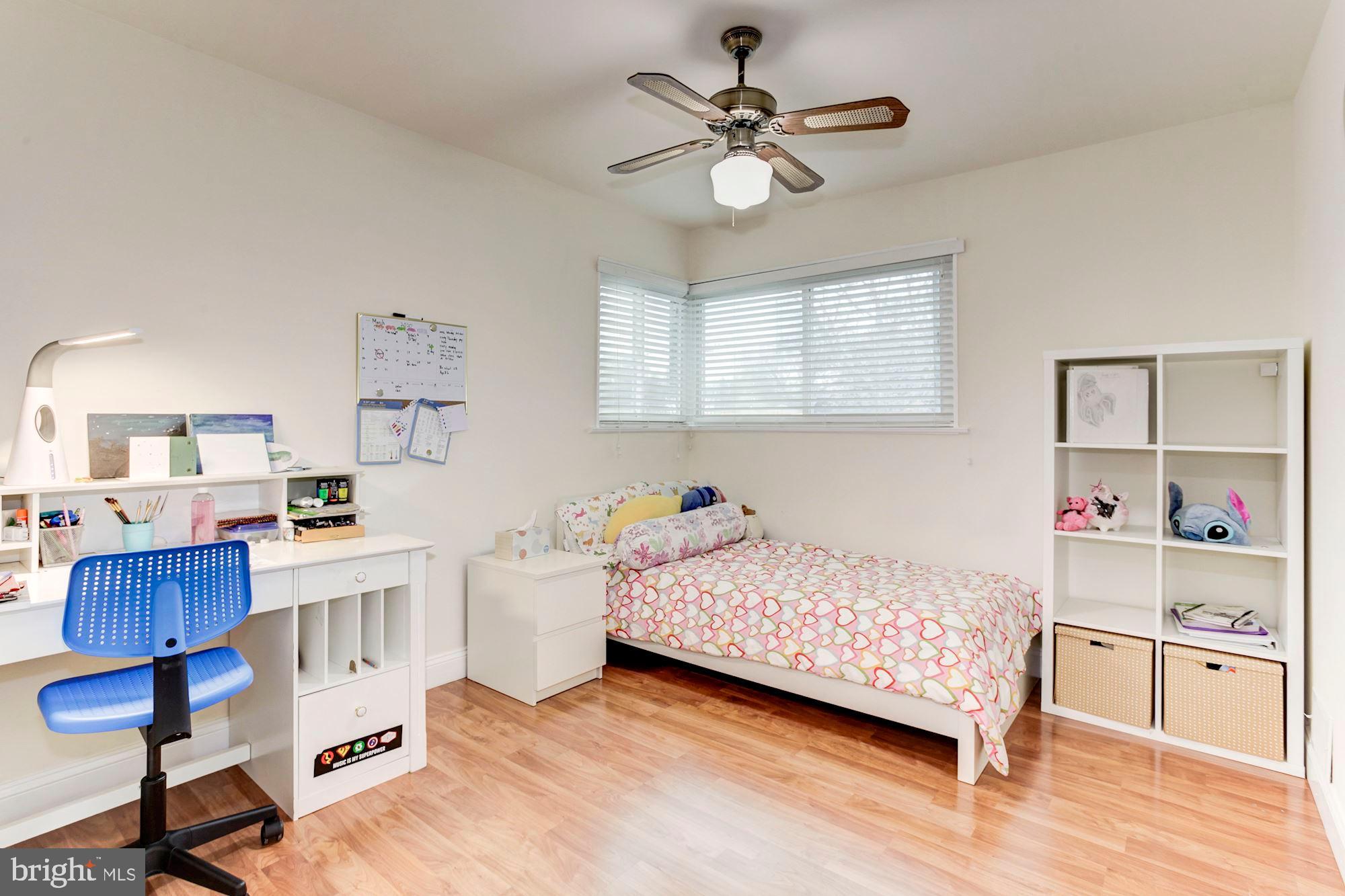 6906 Inverness Drive Springfield, VA 22150 - Photo 20 of 42 SECOND BEDROOM