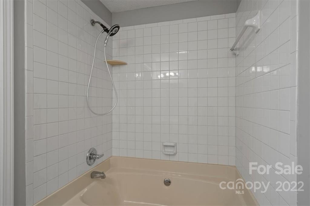 2443 Hawk Ridge Drive Gastonia, NC 28056 - Photo 12 of 30 Gallery Image 12