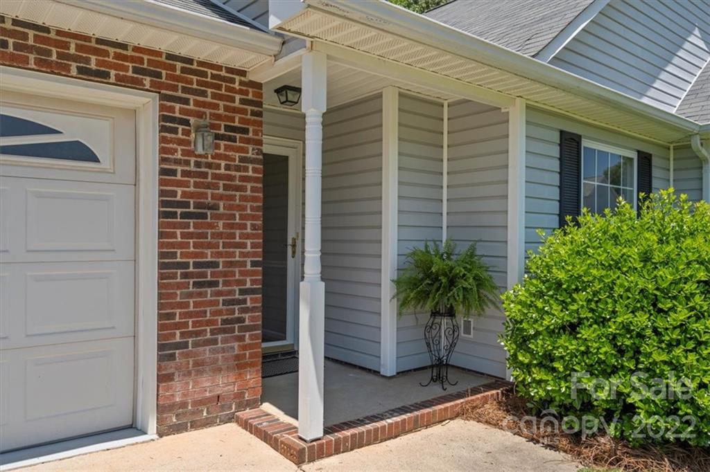 2443 Hawk Ridge Drive Gastonia, NC 28056 - Photo 3 of 30 Gallery Image 3