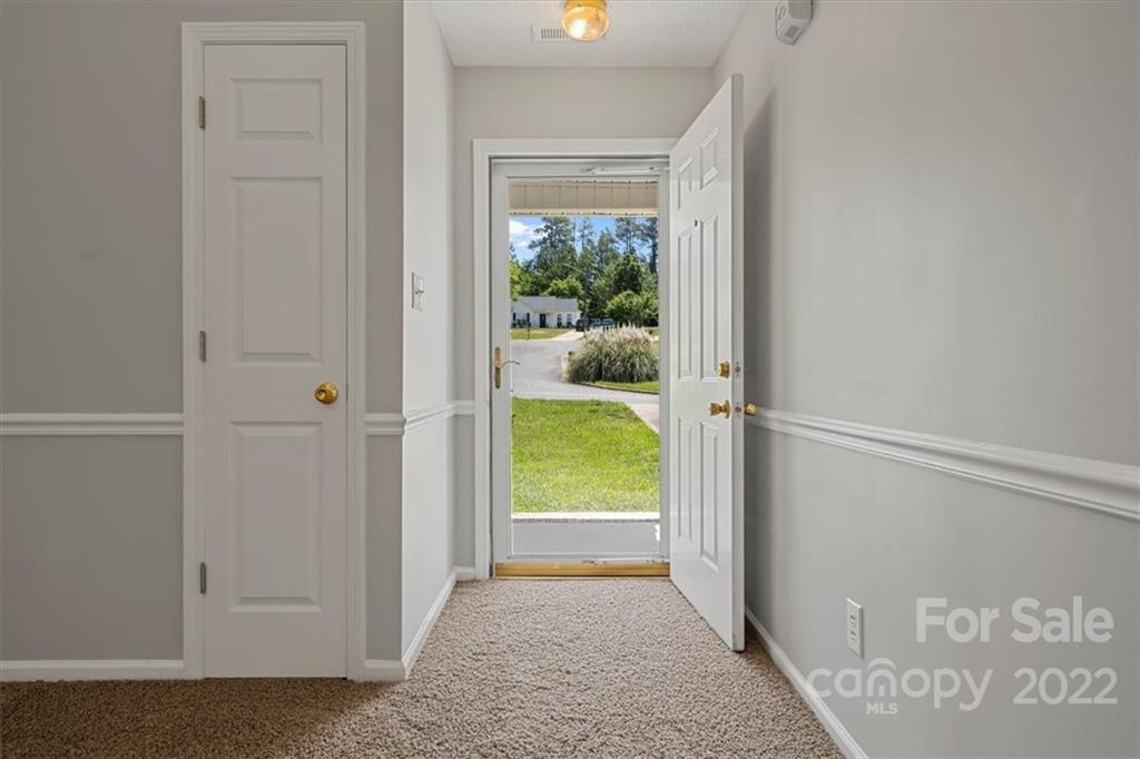 2443 Hawk Ridge Drive Gastonia, NC 28056 - Photo 5 of 30 Gallery Image 5