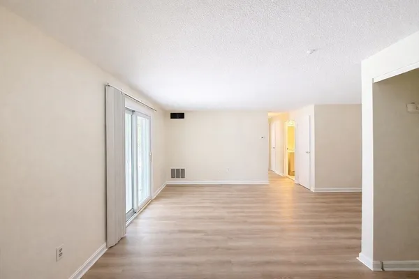 $359,900 | 21 Village Rock Lane, Unit 4, Natick, MA 01760