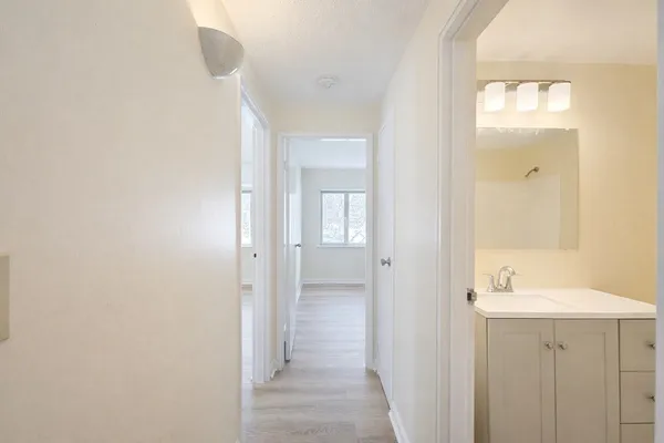 $359,900 | 21 Village Rock Lane, Unit 4, Natick, MA 01760