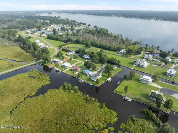 $375,000 | 86 Blackbird Lane, Chocowinity, NC 27817