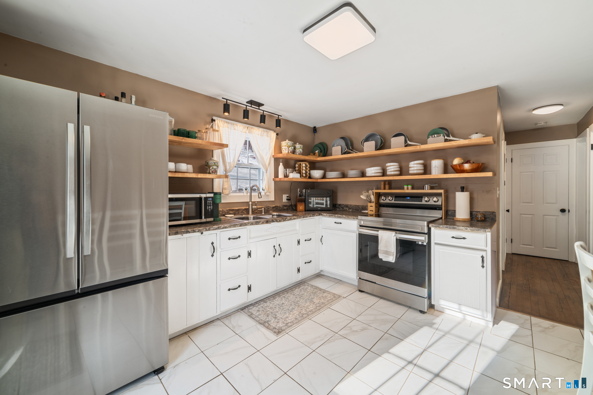 1365 Norfolk Road Torrington, CT 06790 - Photo 10 of 40