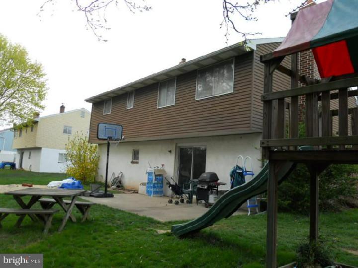 5036 Painted Sky Road Reading, PA 19606 - Photo 4 of 18 Gallery Image 4