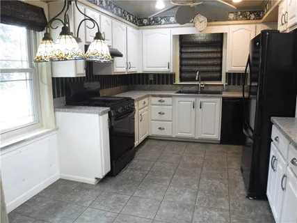 $285,000 | 246 Arthur Street, Zelienople, PA 16063