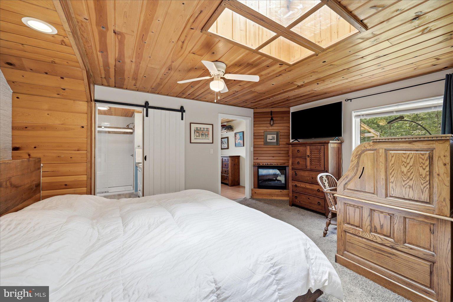 14636 Turner Road Fulks Run, VA 22830 - Photo 33 of 87 Cozy retreat with natural light.