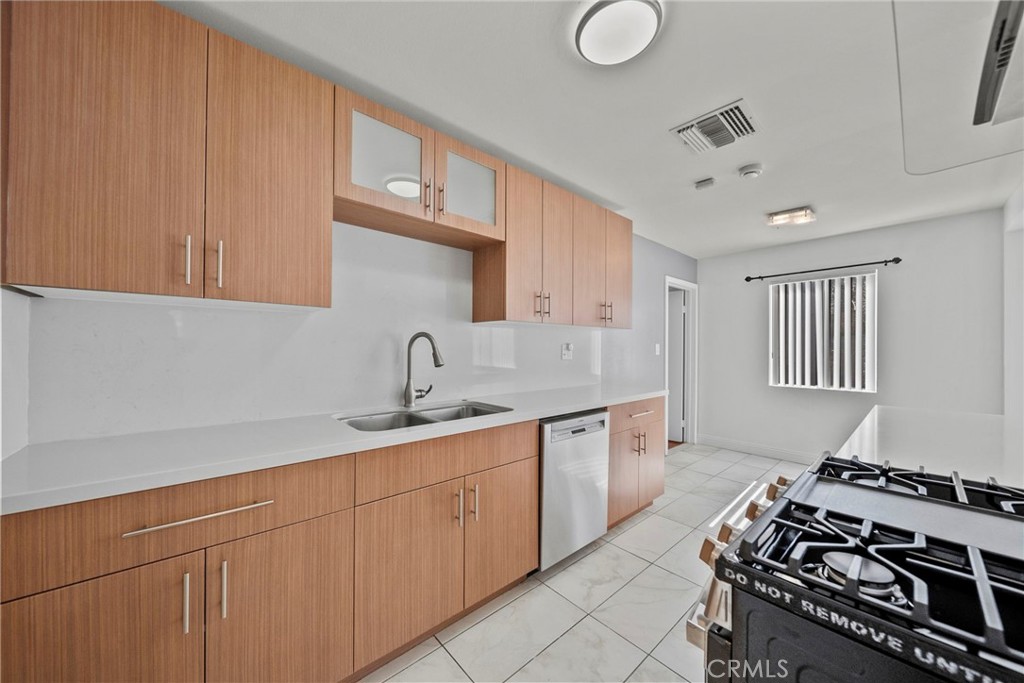 7707 Apperson Street Tujunga, CA 91042 - Photo 7 of 17