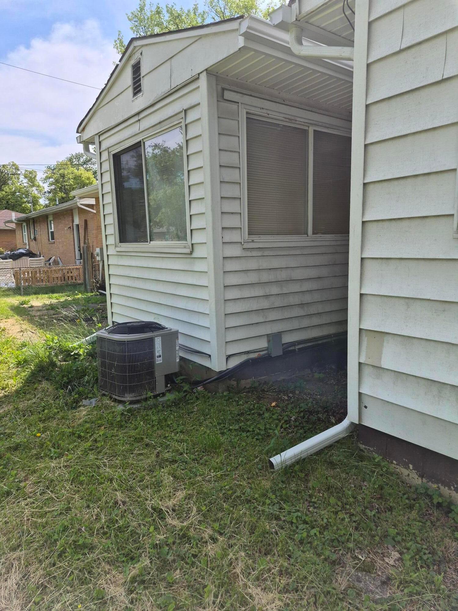 1870 Lonsdale Road Columbus, OH 43232 - Photo 6 of 12 Back View