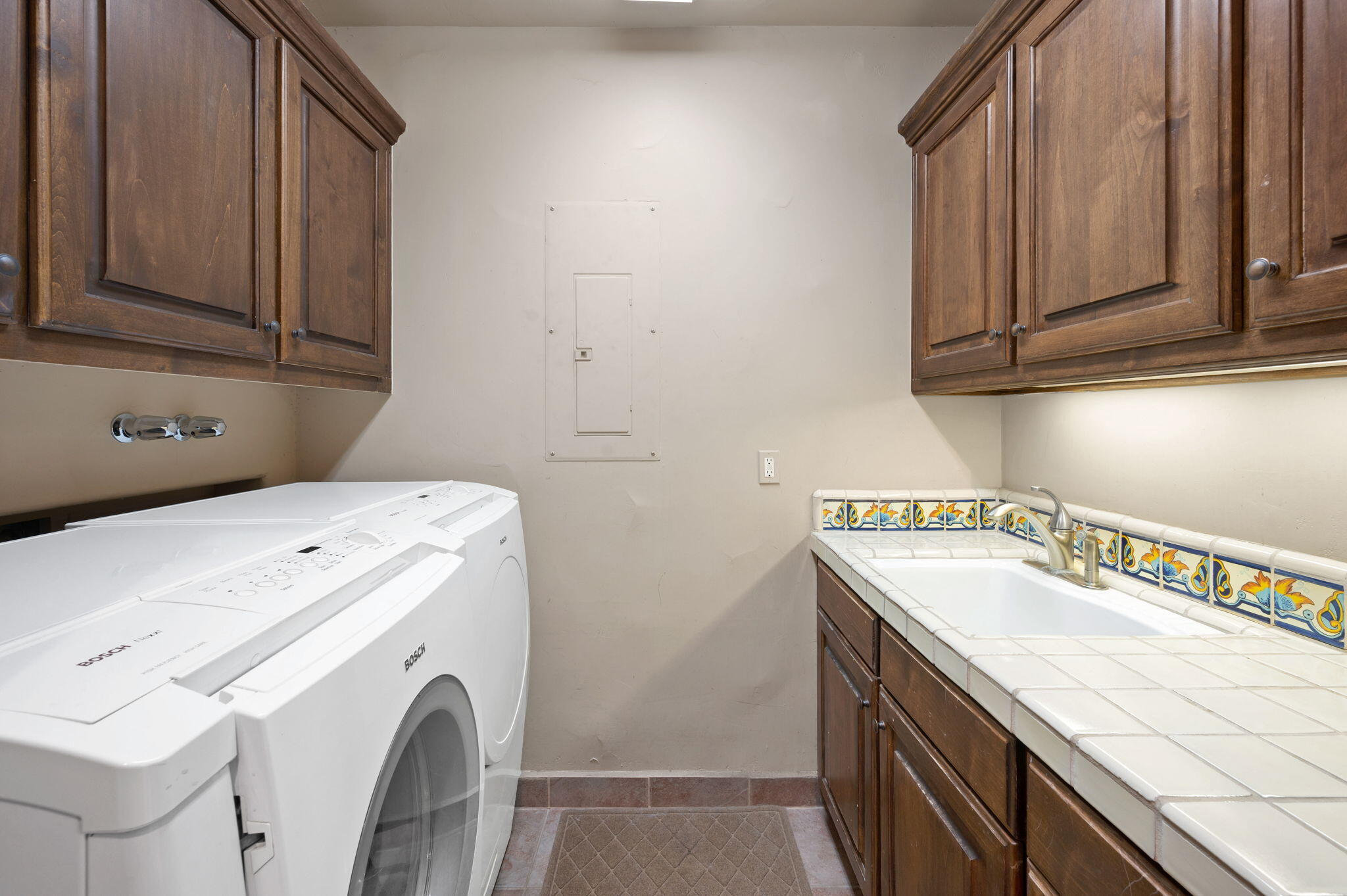 72275 Upper Way West Palm Desert, CA 92260 - Photo 38 of 68 a utility room with dryer and washer