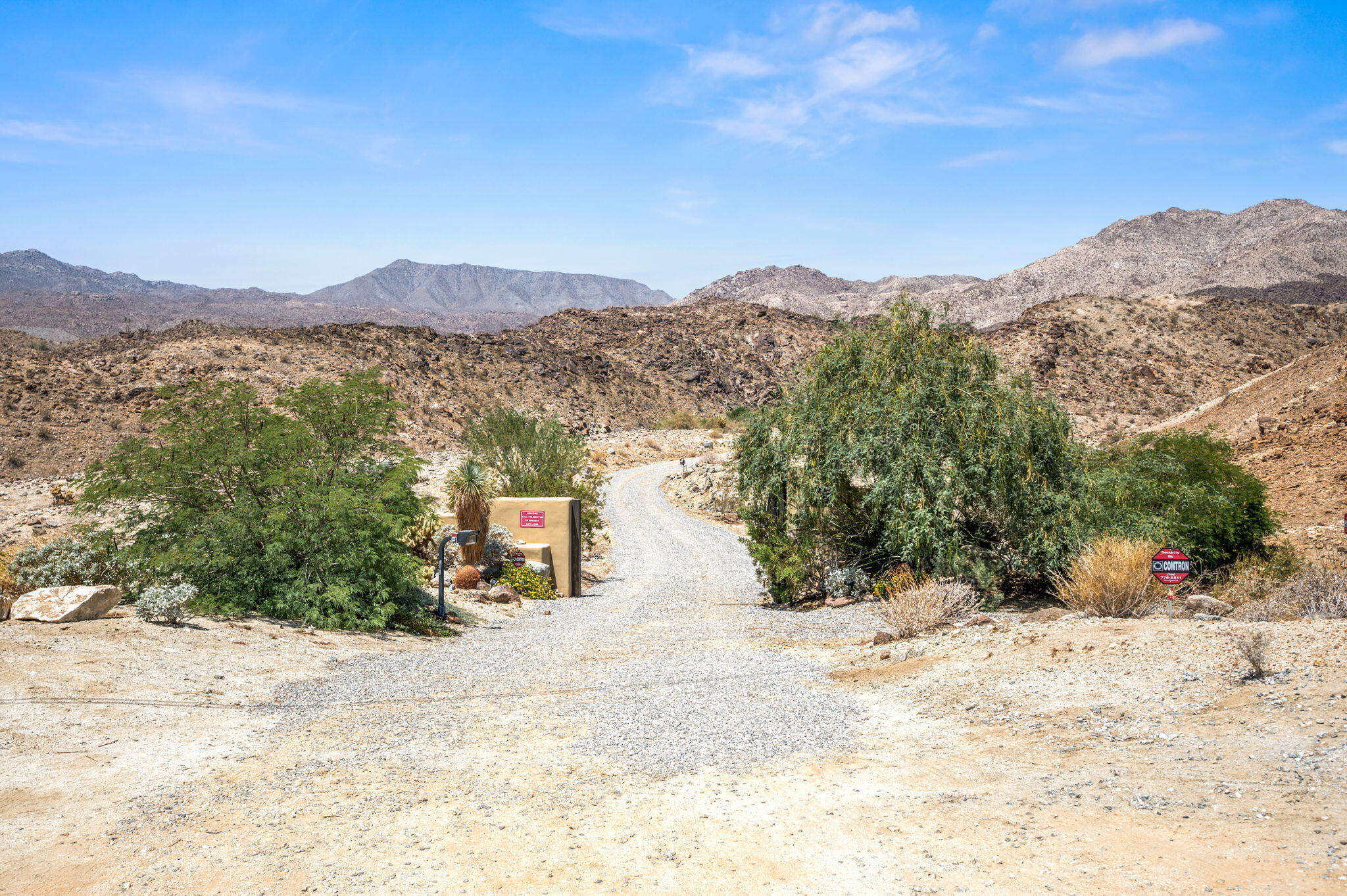 72275 Upper Way West Palm Desert, CA 92260 - Photo 66 of 68 a view of a dry yard with mountains in the background