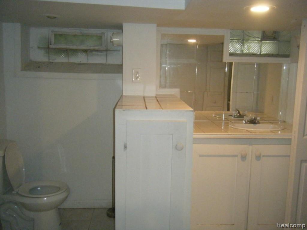 20044 Renfrew Road Detroit, MI 48221 - Photo 5 of 20