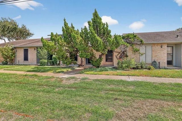 $1,350 | 7201 Sparkle Sea Drive, Unit I I, Corpus Christi, TX 78412