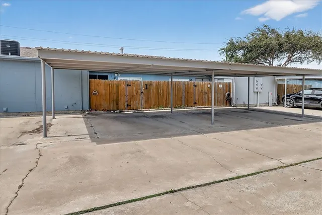 $1,350 | 7201 Sparkle Sea Drive, Unit I I, Corpus Christi, TX 78412