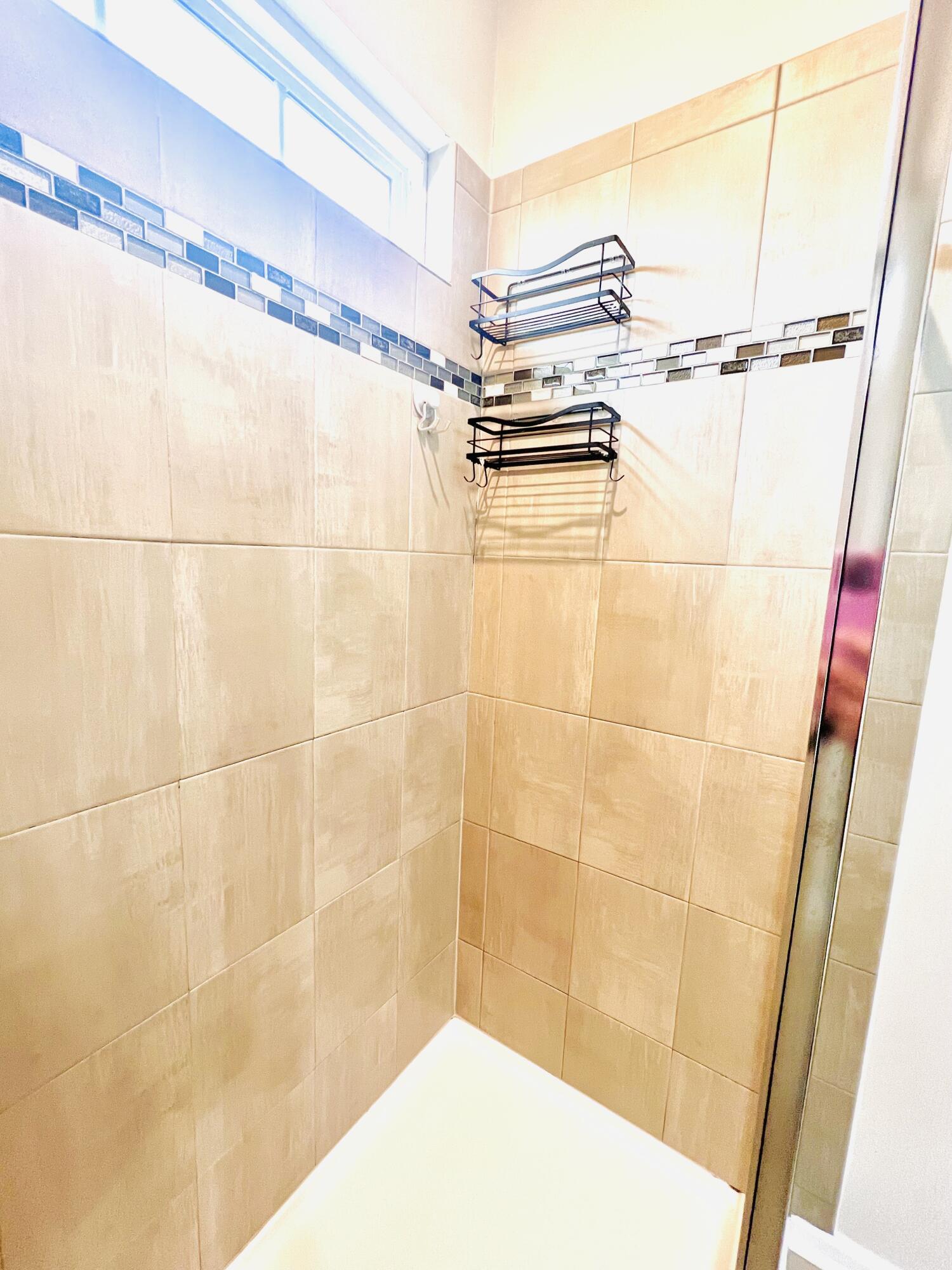 2396 Raya Way Easton, PA 18045 - Photo 23 of 36 IMG_6644