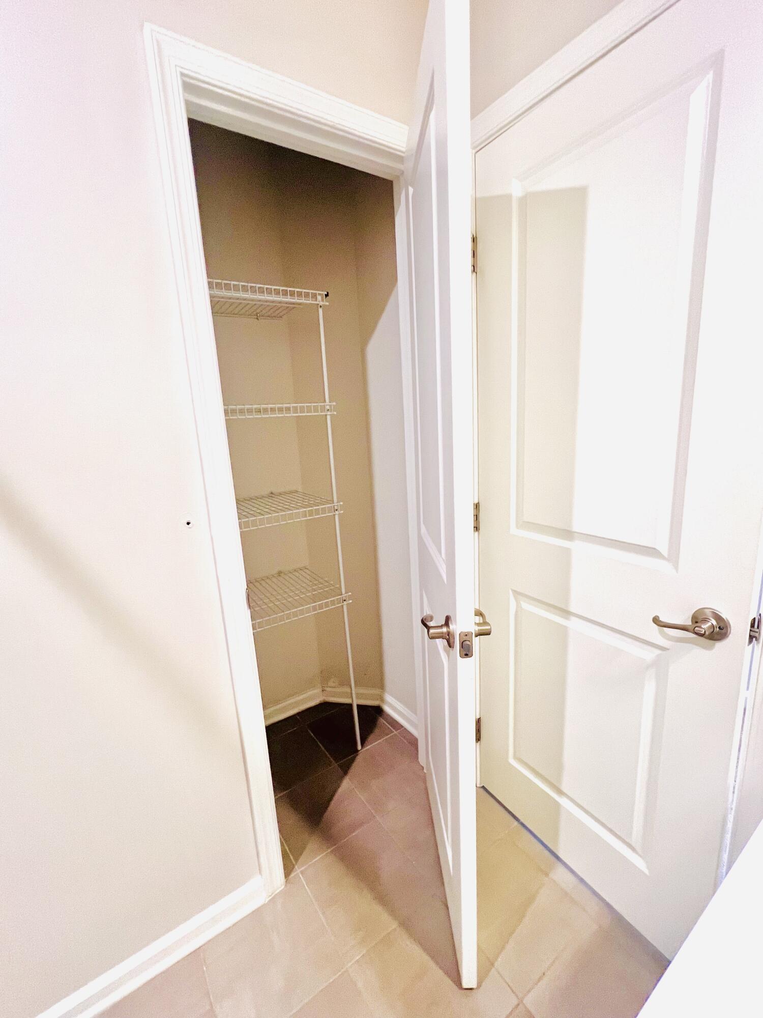 2396 Raya Way Easton, PA 18045 - Photo 33 of 36 IMG_6650