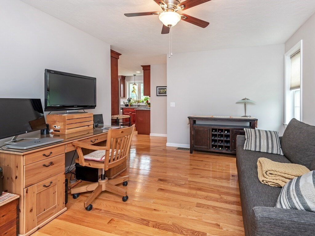 45 Draper Woods Road Sturbridge, MA 01518 - Photo 15 of 38