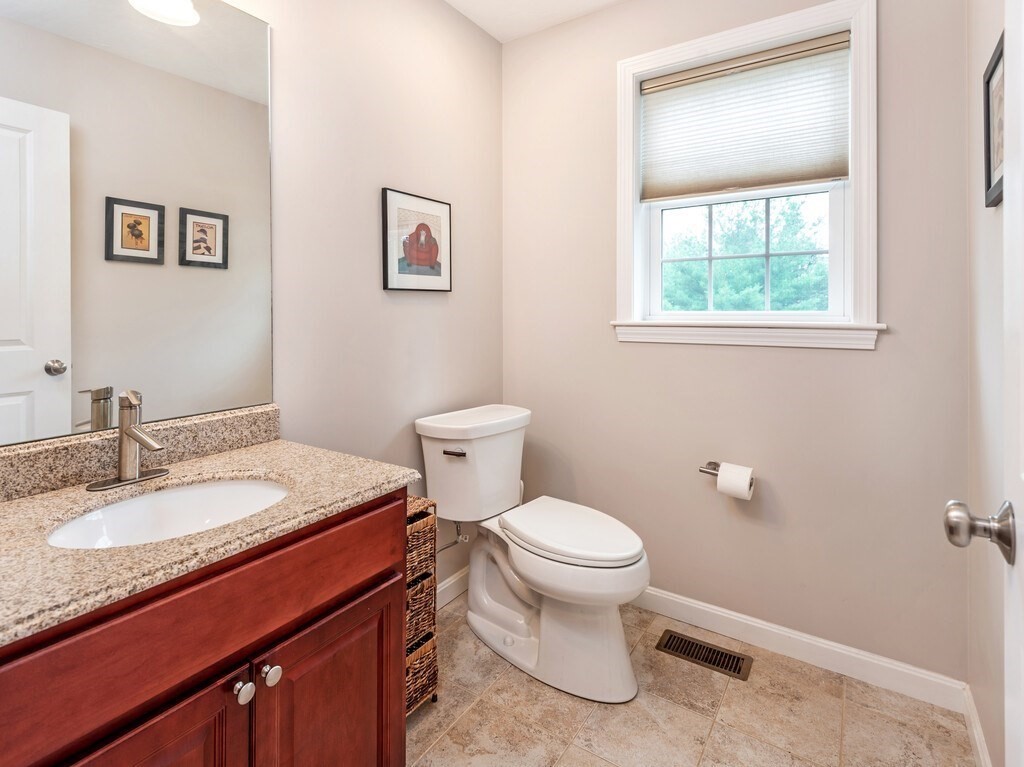 45 Draper Woods Road Sturbridge, MA 01518 - Photo 18 of 38