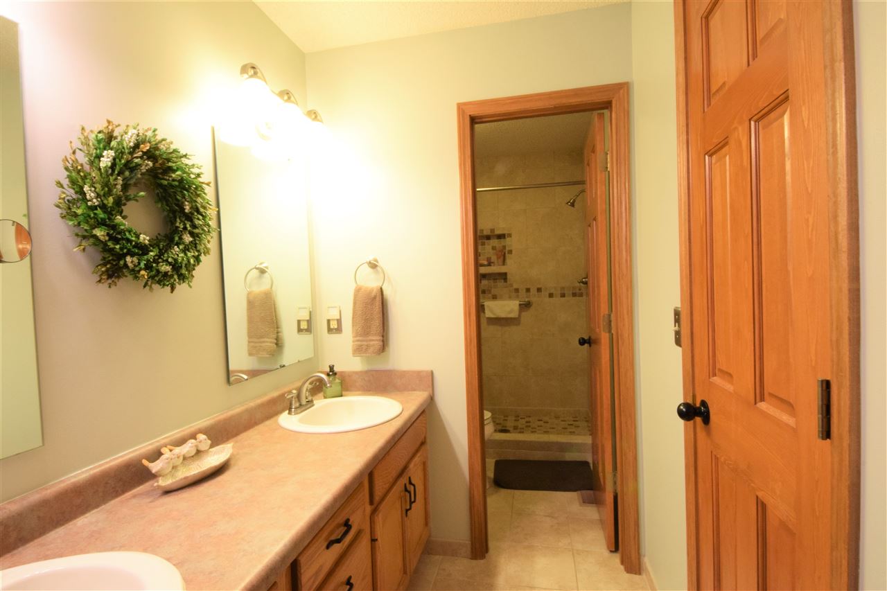 10826 Wild Ridge Place Fort Wayne, IN 46818 - Photo 11 of 17